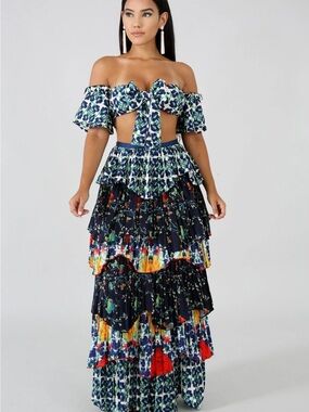 L'ATISTE Floral Print Maxi Skirt Set in Navy, Green & Cream